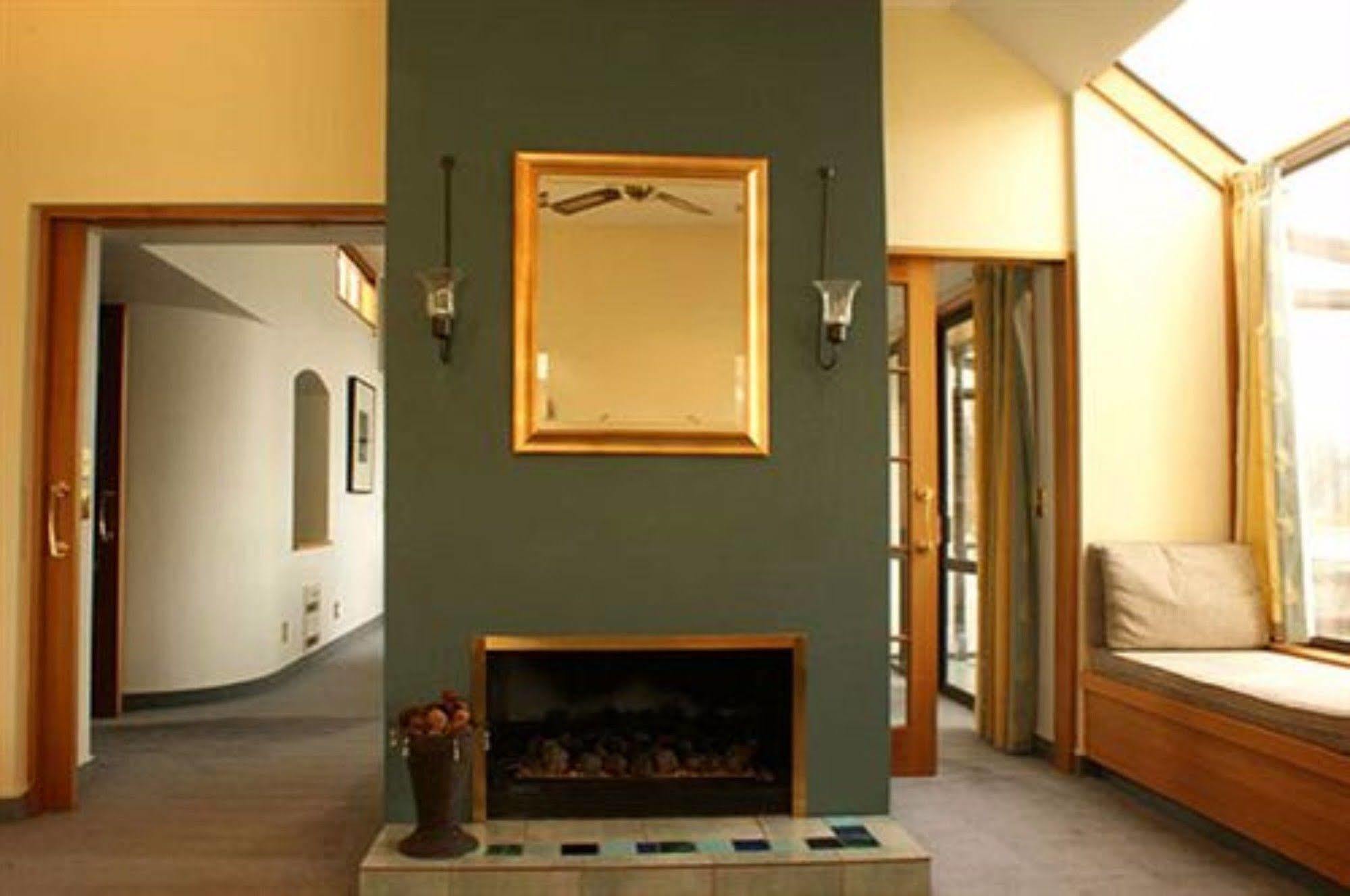 The Hotel 4*