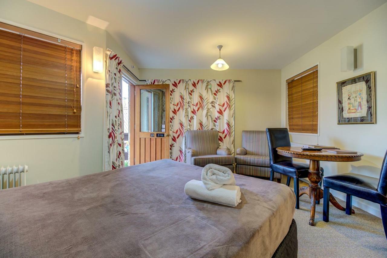 Hotel The